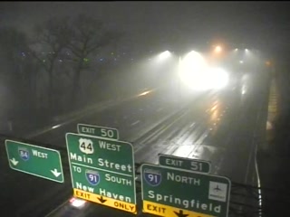 CAM 23 East Hartford I-84 WB E/O Exit 51 - Rt. 44 WB on ramp (Bulkeley Br.) live webcam