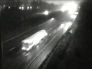 CAM 105 Rocky Hill I-91 SB N/O Exit 22S - Rt. 3 (Cromwell Ave.) live webcam