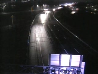 CAM 42 Farmington I-84 WB Exit 38 - E/O Rt. 6 (Colt Hwy.) live webcam
