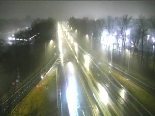 CAM 122 East Hartford RT 2 EB Exit 5C - Maple St. live webcam