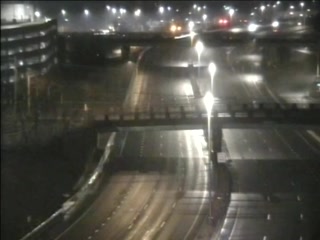 CAM 140 Waterbury I-84 EB W/O Exit 23 - S. Main St. live webcam