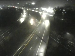 CAM 164 Waterbury RT 8 SB N/O Exit 34 - Rt. 73 (Watertown Ave.) live webcam