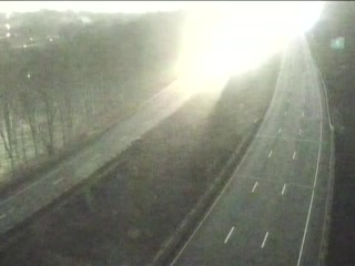 CAM 192 I-691 WB Meriden E/O Exit 5 Hubbard Park Dr live webcam