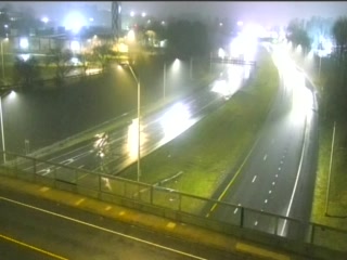 CAM 226 New Britain Rt 9 SB X36NB (Whiting St) live webcam