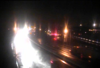 CAM 2 Greenwich I-95 SB N/O Exit 2 - N/O Delavan Ave. live webcam
