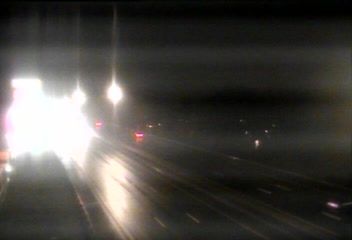 CAM 21 Darien I-95 NB S/O Exit 13 - Darien Rest Area live webcam