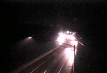 CAM 143 Guilford I-95 SB N/O Exit 58 - N/O State St. live webcam