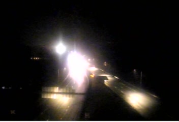 CAM 194 East Lyme I-95 NB Exit 76 - I-395 live webcam